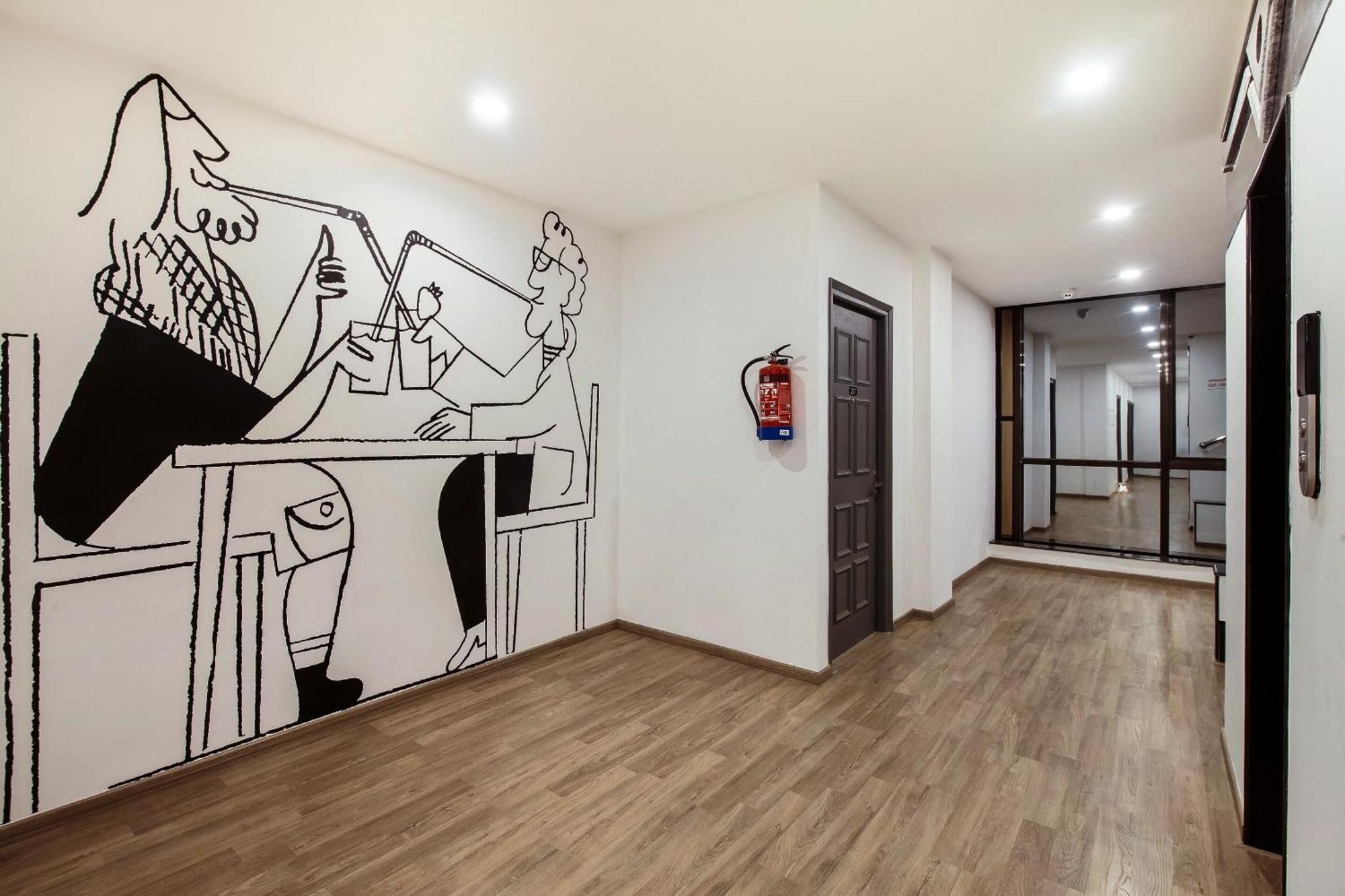 ホテル Super Capital O Townhouse Govinda Royal カーンプル エクステリア 写真